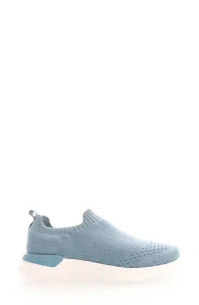 Propét B10 Unite Slip-on Sneaker In Blue