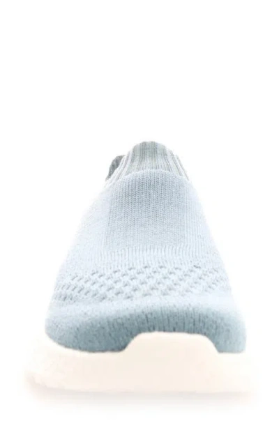 Propét B10 Unite Slip-on Sneaker In Blue