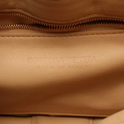 Pre-owned Bottega Veneta Beige Leather Shoulder Bag () In Sand