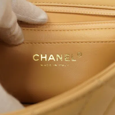 Pre-owned Chanel Beige Leather Shoulder Bag () In Sand