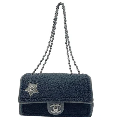 Pre-owned Chanel Black Canvas Shoulder Bag ()
