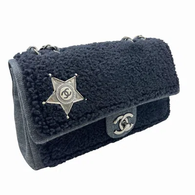 Pre-owned Chanel Black Canvas Shoulder Bag ()