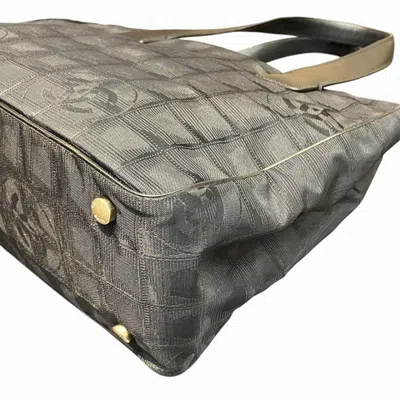 Pre-owned Chanel Black Nylon Shoulder Bag Tote Bag ()