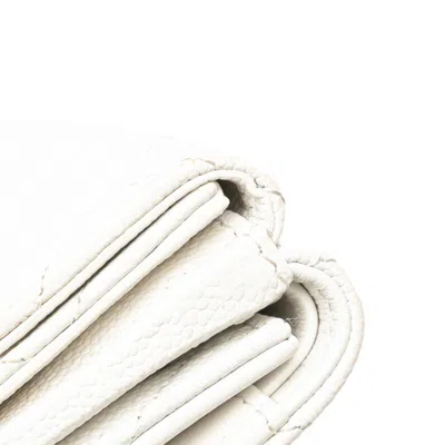 Pre-owned Chanel Matelasse White Grained Calfskin Wallet (tri-fold) ()