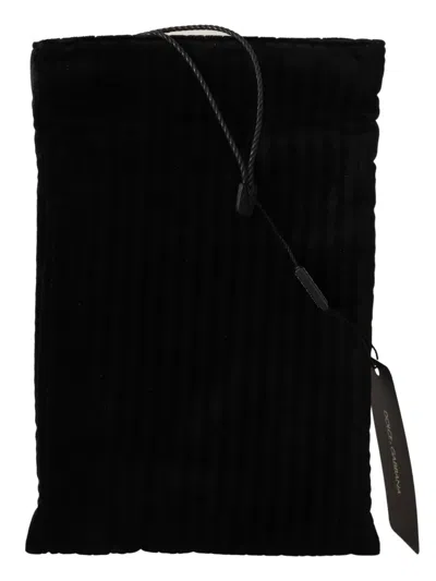 Dolce & Gabbana Black Velvet Quilt Drawstring Logo Plaque Pouch Women's Bag In Black