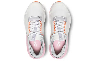 On Running (wmns)  Cloudnova 'flux Undyed White Zephyr' In Multi