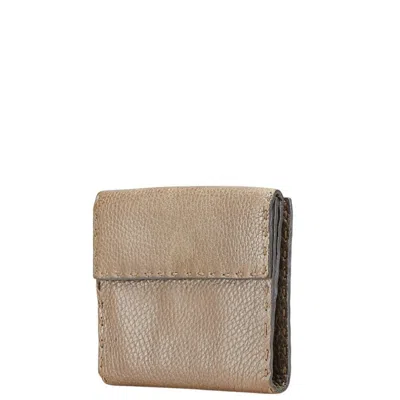 Pre-owned Fendi Selleria Champagne Gold Leather Wallet (bi-fold) ()