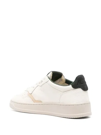 Autry Medalist Leather Sneakers In White