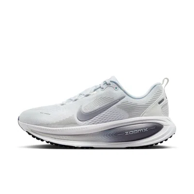 Nike Women's Vomero 18 Road Running Shoes In Gray