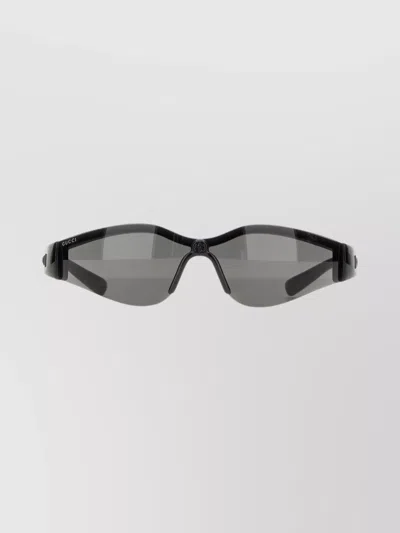 Gucci Curved Temple Wraparound Sunglasses In Gray