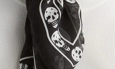 Alexander Mcqueen Mcqueen Classic Skull Silk Scarf In Black