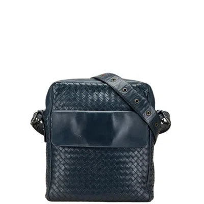 Pre-owned Bottega Veneta Intrecciato Navy Leather Shoulder Bag () In Blue