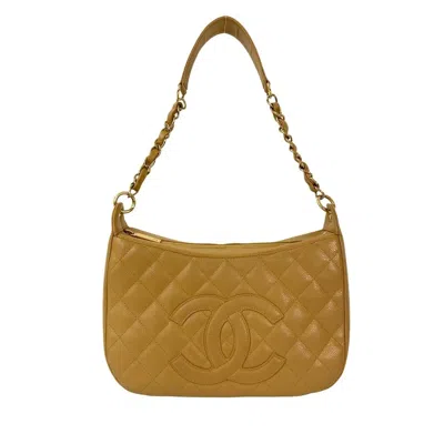 Pre-owned Chanel Beige Grained Calfskin Shoulder Bag () In Sand