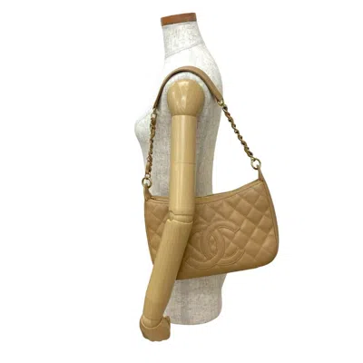 Pre-owned Chanel Beige Grained Calfskin Shoulder Bag () In Sand