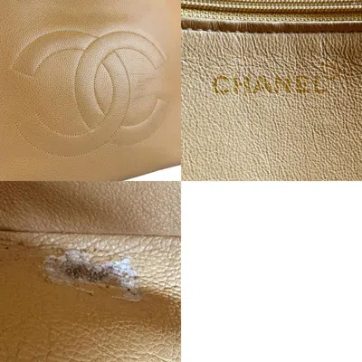 Pre-owned Chanel Beige Leather Shoulder Bag () In Sand