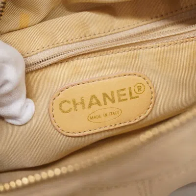 Pre-owned Chanel Beige Leather Shoulder Bag () In Sand