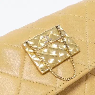 Pre-owned Chanel Beige Leather Shoulder Bag () In Sand