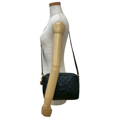 Pre-owned Chanel Black Grained Calfskin Pochette Shoulder Bag ()