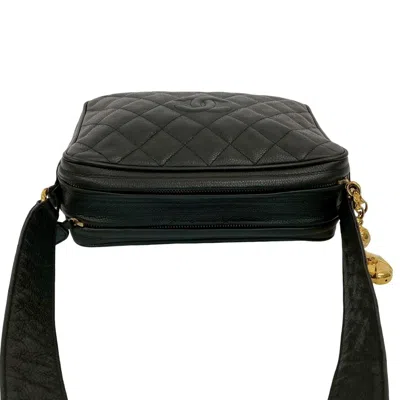 Pre-owned Chanel Black Grained Calfskin Pochette Shoulder Bag ()