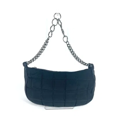 Pre-owned Chanel Black Nylon Leather Shoulder Bag ()