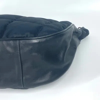 Pre-owned Chanel Black Nylon Leather Shoulder Bag ()