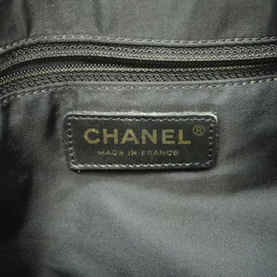 Pre-owned Chanel Black Nylon Tote Bag ()