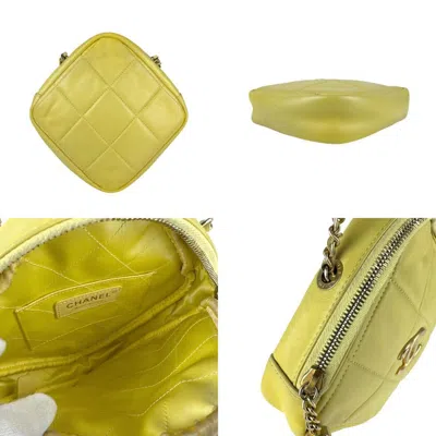 Pre-owned Chanel Gold Green Yellow Metal Leather Shoulder Bag ()