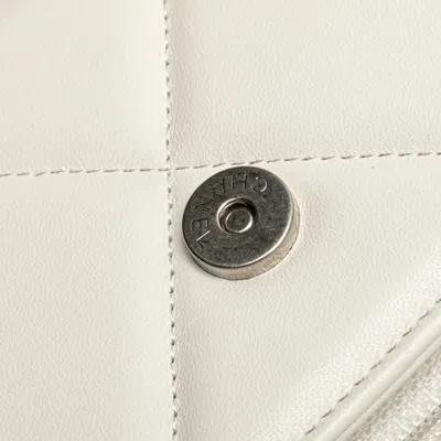 Pre-owned Chanel Matelasse White Leather Wallet (tri-fold) ()