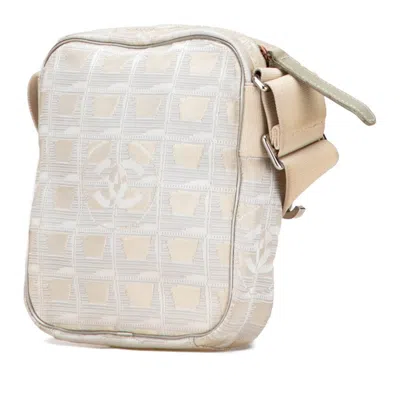 Pre-owned Chanel New Travel Line Ivory Canvas Leather Pochette Shoulder Bag () In White