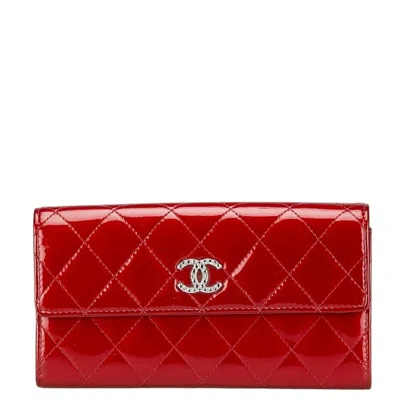 Pre-owned Chanel Red Color Patent Leather Long Wallet (bi-fold) ()