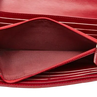Pre-owned Chanel Red Color Patent Leather Long Wallet (bi-fold) ()