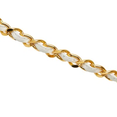 Pre-owned Chanel White Grained Calfskin Shoulder Bag ()