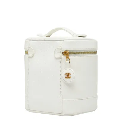 Pre-owned Chanel White Grained Calfskin Handbag Vanity Bag ()