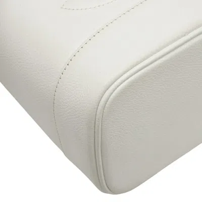 Pre-owned Chanel White Grained Calfskin Handbag Vanity Bag ()