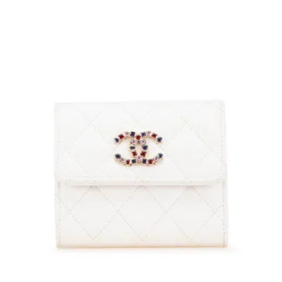 Pre-owned Chanel White Grained Calfskin Wallet (tri-fold) ()
