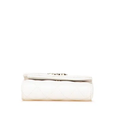 Pre-owned Chanel White Grained Calfskin Wallet (tri-fold) ()