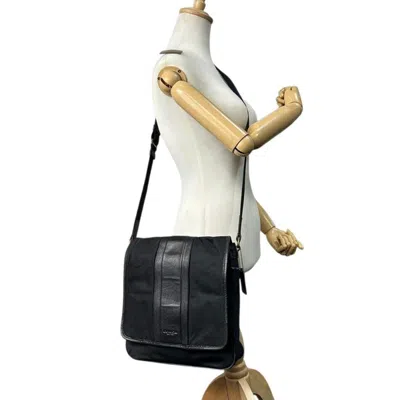Pre-owned Coach Black Canvas Leather Shoulder Bag ()