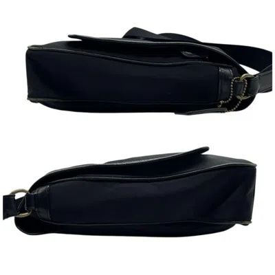 Pre-owned Coach Black Canvas Leather Shoulder Bag ()