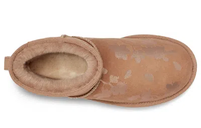 Ugg (wmns)  Classic Mini Floral Foil Fleece Lined In Brown