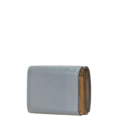Pre-owned Fendi Gray Beige Leather Wallet (tri-fold) ()