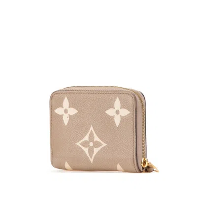Pre-owned Louis Vuitton Beige Leather Coin Purse/coin Case () In Sand