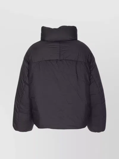 Jacquemus Padded High Neck Quilted Down Jacket In Black