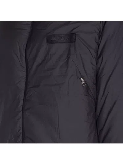 Jacquemus Padded High Neck Quilted Down Jacket In Black