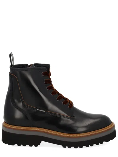 Woolrich Main Boot In Black