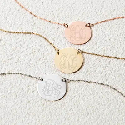 Evesaddiction Engravable Gold Disc Necklace In Gold