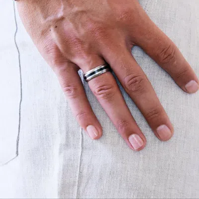 Evesaddiction Mens Stainless Steel Band With Single Black Inlay In Silver