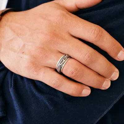 Evesaddiction Sterling Silver Dragon Spinner Ring In Silver