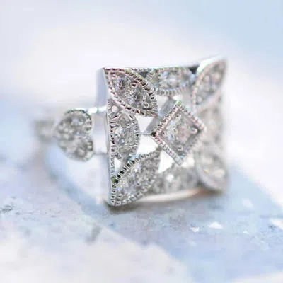 Evesaddiction Square Shaped Vintage Style Cz Ring In Silver