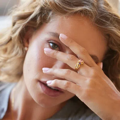 Evesaddiction Infinity Swirl Mother's Ring In Gold