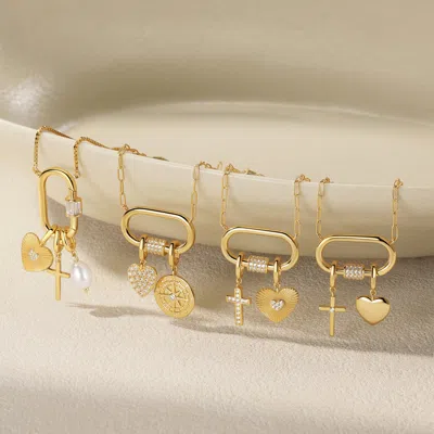 Evesaddiction Carabiner Charm Necklace In Gold